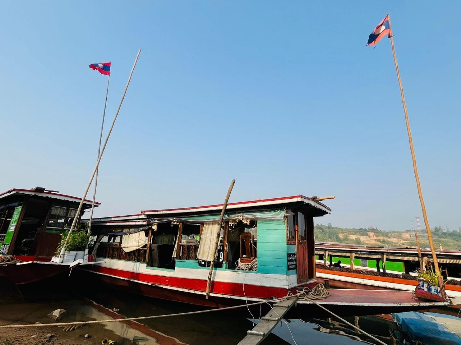 1 Min To Slow Boat Guesthouse Konekeo Exterior photo