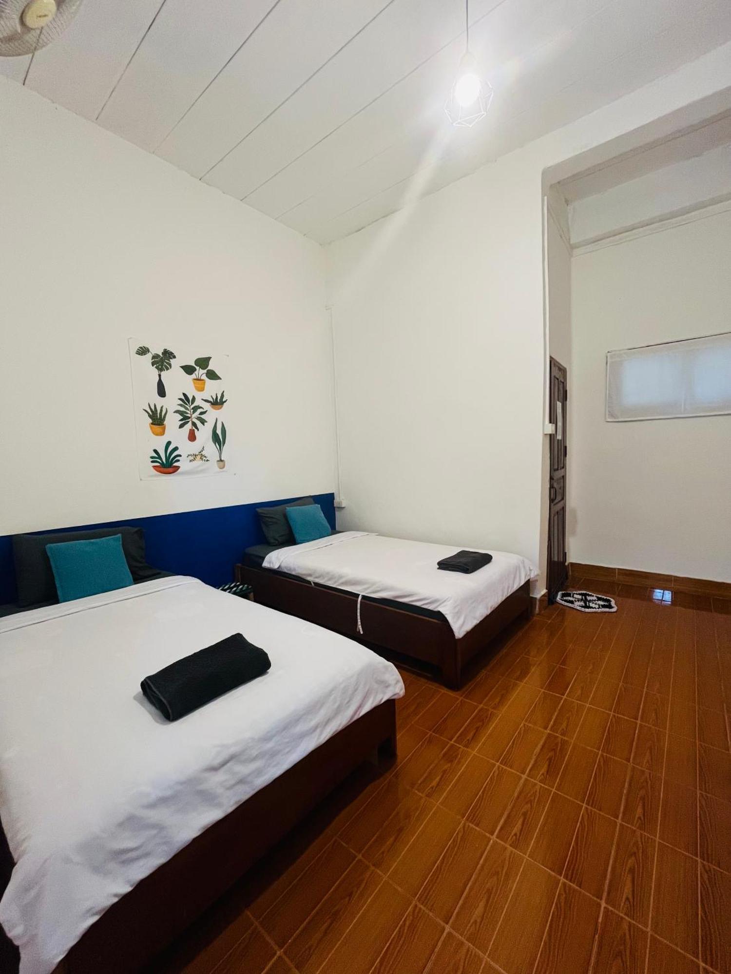 1 Min To Slow Boat Guesthouse Konekeo Exterior photo